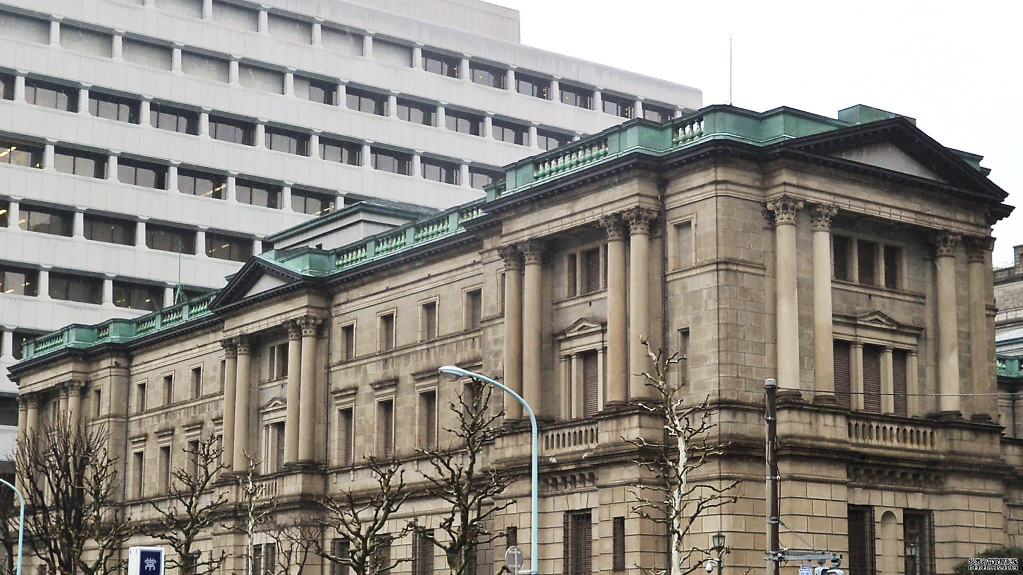 恒达注册 日本央行维持超宽松货币政策不变	